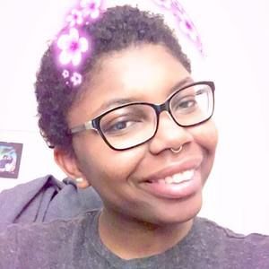 Meet your Posher, Adriana